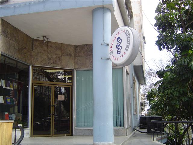 Exterior de la Biblioteca Mdica Nacional de Cuba