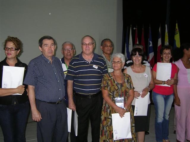 Recibiendo el diploma de miembro fundador y titular de la SCCM